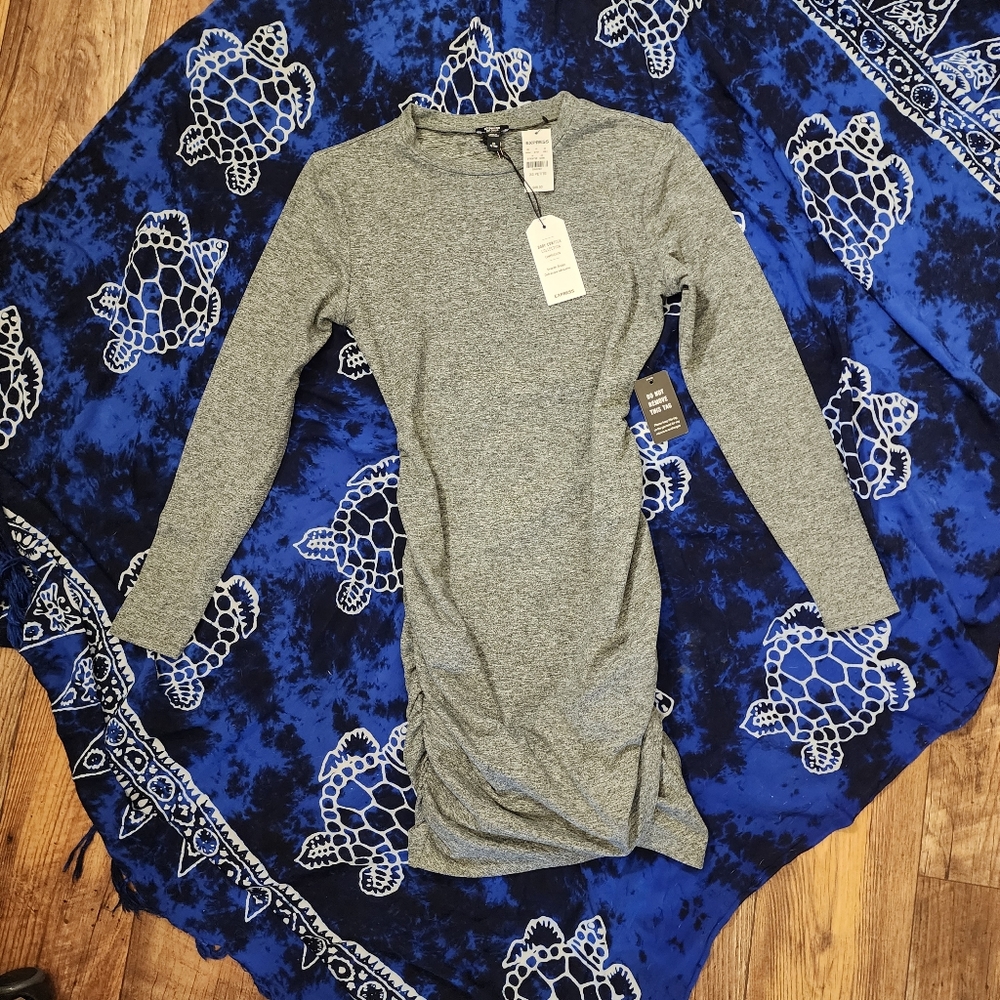 NWT GRAY RUCHED LONG SLEEVE ROUND NECK DRESS XS โ - Picture 2 of 10